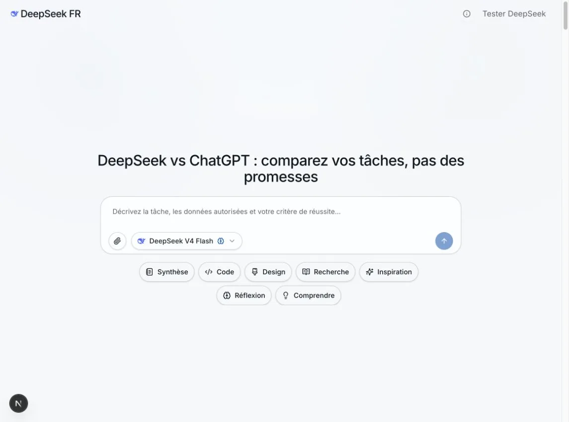 Interface de chat DeepSeek FR montrant une grille de comparaison anonyme avec ChatGPT sur un même prompt